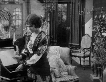 The Mysterious X (1914) download